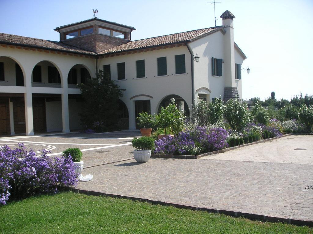 Agriturismo Due Torri Montebelluna Exterior foto